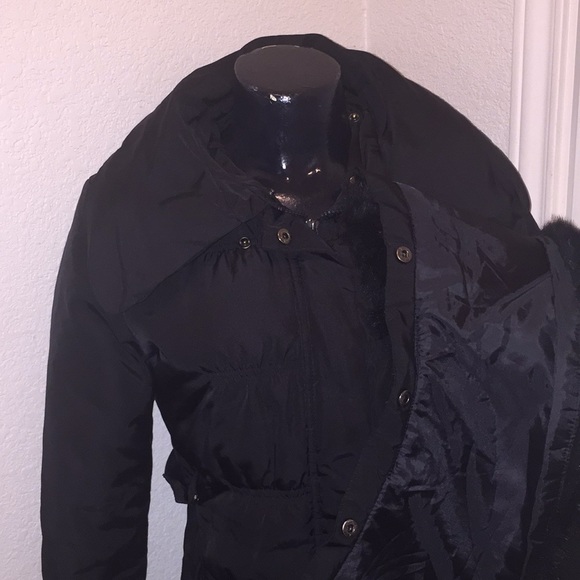 Kenneth Cole With removable Faux Fur Collar - Picture 4 of 8